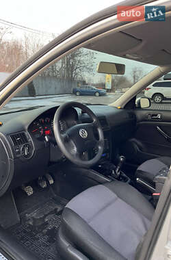 Хэтчбек Volkswagen Golf 2001 в Ивано-Франковске