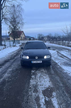 Хетчбек Volkswagen Golf 2001 в Надвірній