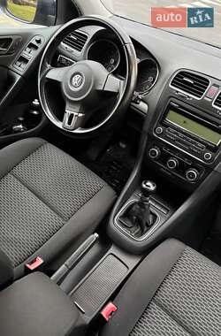 Хэтчбек Volkswagen Golf 2009 в Гадяче