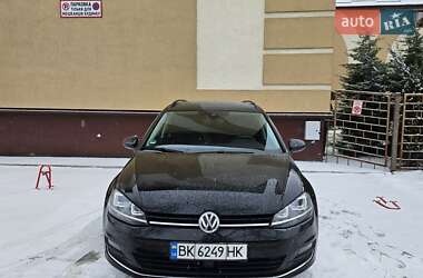 Універсал Volkswagen Golf 2016 в Рівному