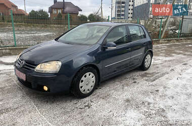 Хетчбек Volkswagen Golf 2006 в Луцьку