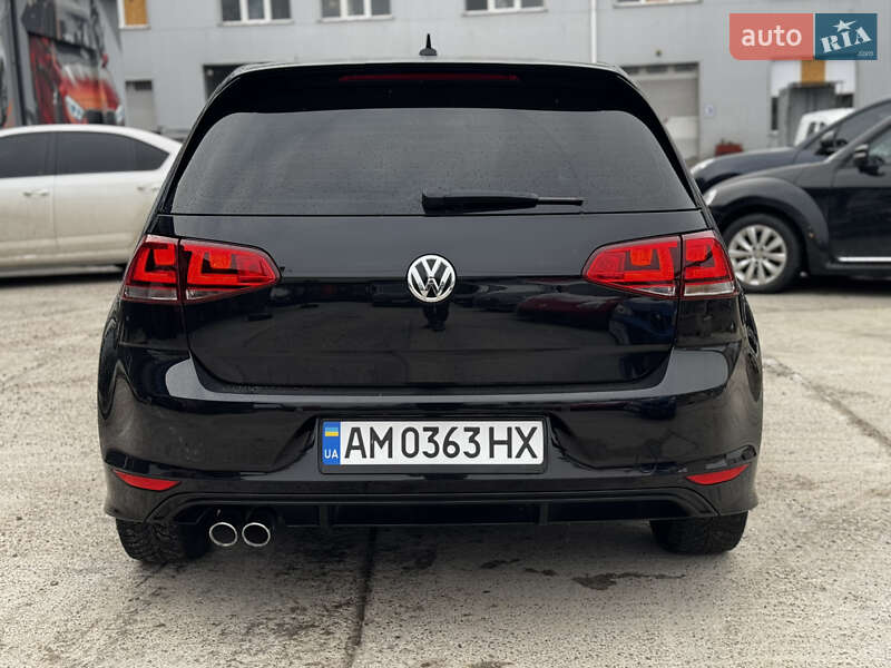Хэтчбек Volkswagen Golf 2016 в Житомире