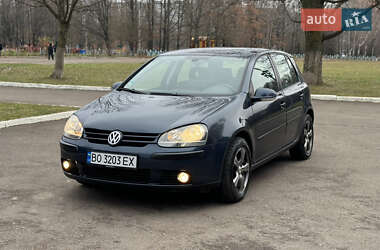 Хетчбек Volkswagen Golf 2004 в Рівному