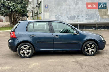 Хетчбек Volkswagen Golf 2004 в Рівному