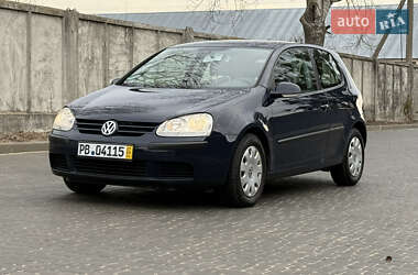 Хетчбек Volkswagen Golf 2004 в Житомирі