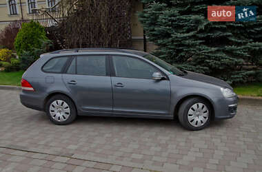 Универсал Volkswagen Golf 2008 в Березному