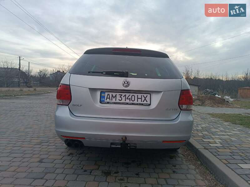 Универсал Volkswagen Golf 2012 в Житомире