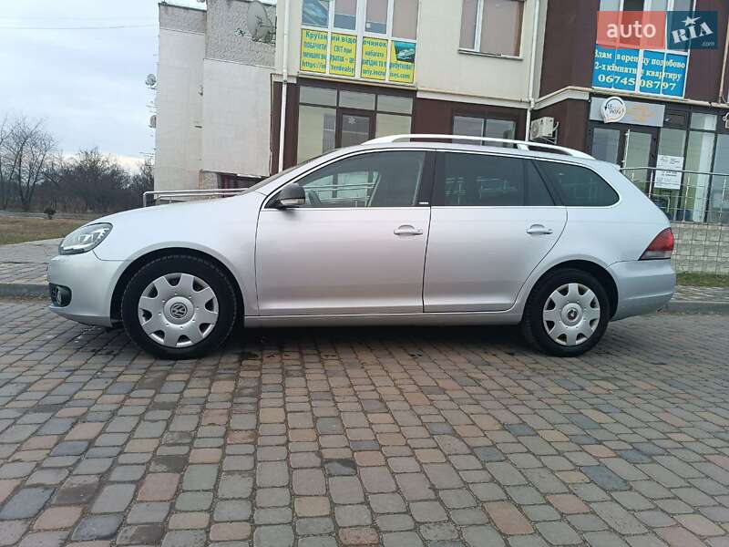 Универсал Volkswagen Golf 2012 в Житомире