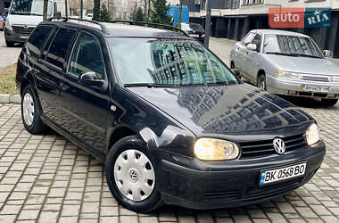 Універсал Volkswagen Golf 2004 в Івано-Франківську