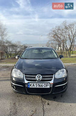 Універсал Volkswagen Golf 2009 в Києві