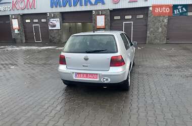 Хетчбек Volkswagen Golf 2003 в Луцьку