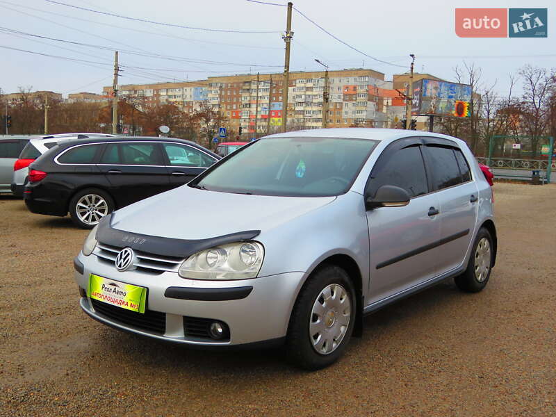 Хетчбек Volkswagen Golf 2008 в Кропивницькому