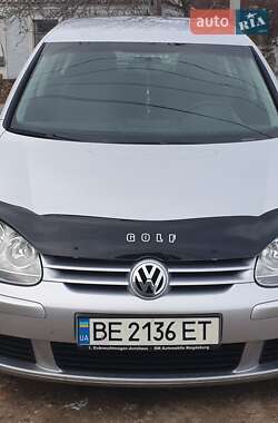 Хетчбек Volkswagen Golf 2005 в Вознесенську