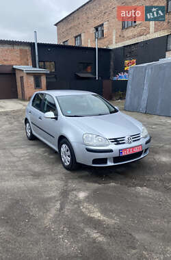 Хетчбек Volkswagen Golf 2005 в Охтирці