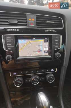 Универсал Volkswagen Golf 2014 в 