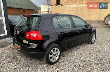 Хетчбек Volkswagen Golf 2005 в Коломиї