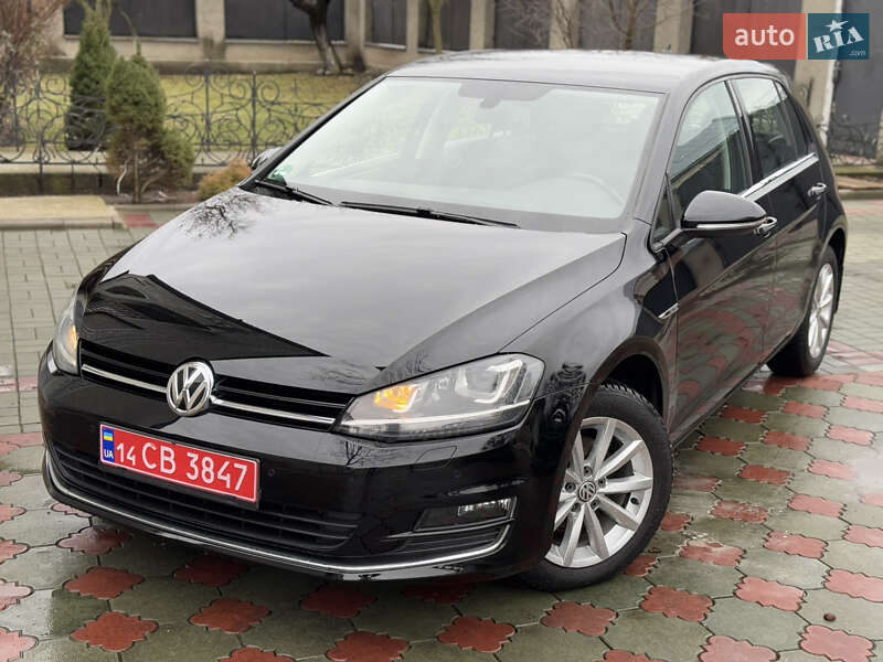 Хэтчбек Volkswagen Golf 2015 в Звягеле