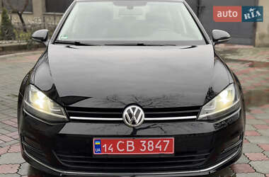 Хэтчбек Volkswagen Golf 2015 в Звягеле