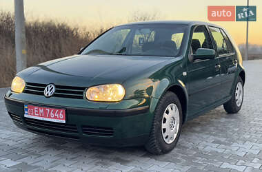 Хетчбек Volkswagen Golf 2000 в Чернівцях