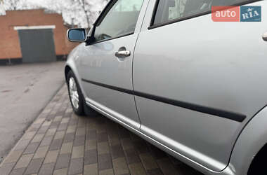 Хетчбек Volkswagen Golf 2001 в Лубнах