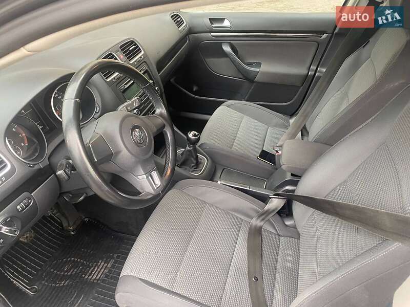 Універсал Volkswagen Golf 2010 в Вінниці