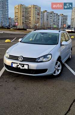 Универсал Volkswagen Golf 2012 в Киеве