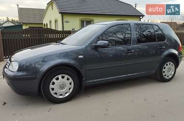 Хетчбек Volkswagen Golf 2001 в Балті