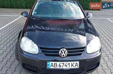 Хетчбек Volkswagen Golf 2005 в Вінниці