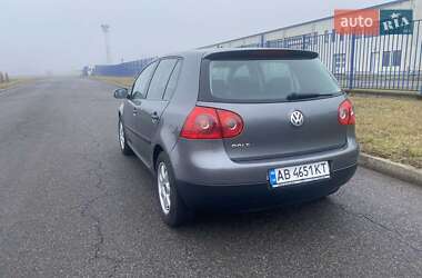 Хетчбек Volkswagen Golf 2005 в Немирові