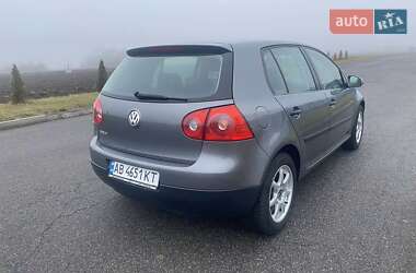 Хетчбек Volkswagen Golf 2005 в Немирові