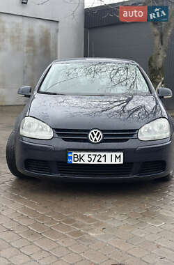 Хетчбек Volkswagen Golf 2008 в Рівному