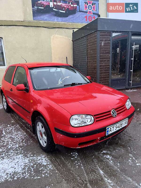 Хетчбек Volkswagen Golf 1999 в Долині