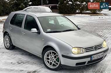 Хетчбек Volkswagen Golf 2000 в Сколе