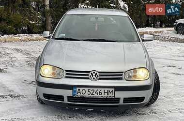 Хетчбек Volkswagen Golf 2000 в Сколе