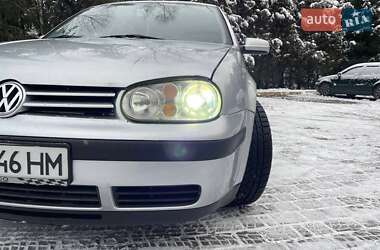 Хетчбек Volkswagen Golf 2000 в Сколе