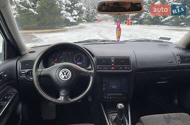 Хетчбек Volkswagen Golf 2000 в Сколе