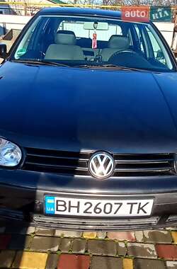 Хэтчбек Volkswagen Golf 2000 в Черноморске