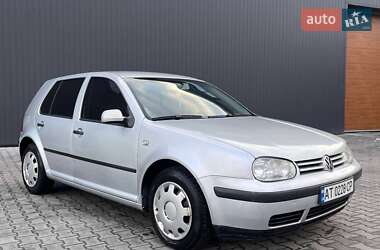 Хетчбек Volkswagen Golf 2002 в Івано-Франківську