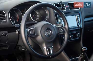 Хэтчбек Volkswagen Golf 2009 в 