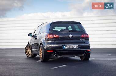 Хэтчбек Volkswagen Golf 2009 в 