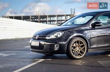 Хэтчбек Volkswagen Golf 2009 в 