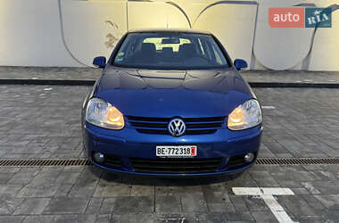 Хетчбек Volkswagen Golf 2005 в Луцьку