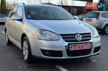 Универсал Volkswagen Golf 2009 в Ровно