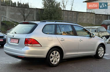 Универсал Volkswagen Golf 2009 в Ровно