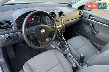 Универсал Volkswagen Golf 2009 в Ровно