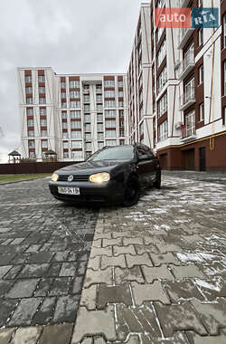 Универсал Volkswagen Golf 2003 в 