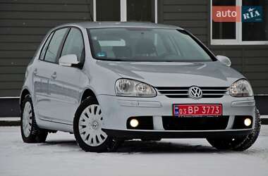 Хетчбек Volkswagen Golf 2006 в Сарнах