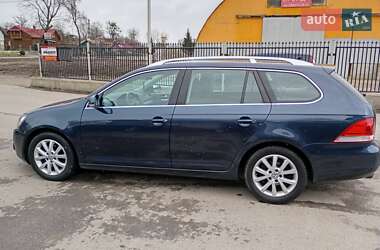 Універсал Volkswagen Golf 2009 в Калуші