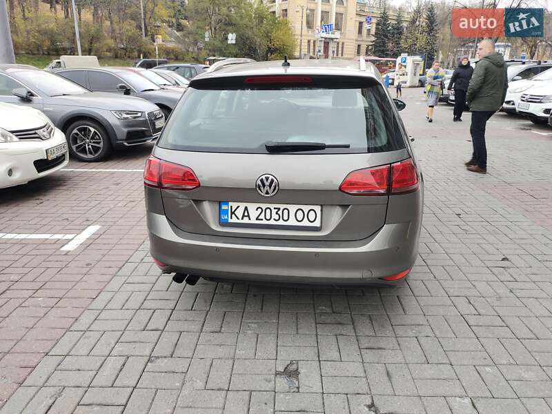 Універсал Volkswagen Golf 2013 в Києві
