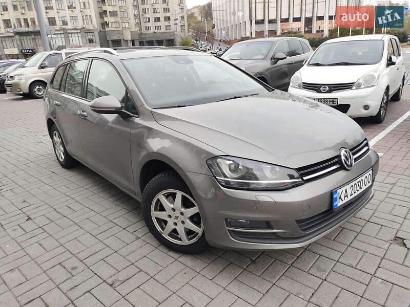 Універсал Volkswagen Golf 2013 в Києві